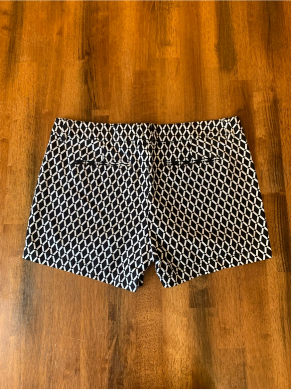 Stylus Shorts 8 Black and White Geometric Pattern 100% Cotton Pockets - Picture 7 of 7